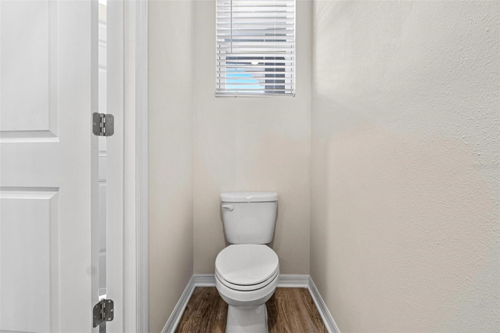 Image 16 of 35 For 829 Horizon Way