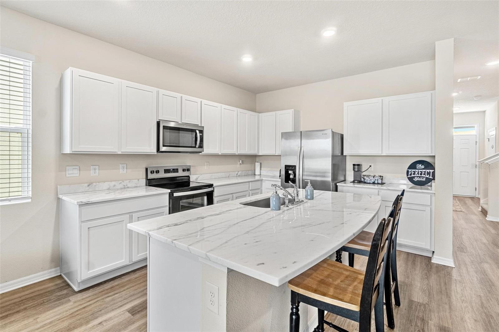 Image 8 of 35 For 829 Horizon Way
