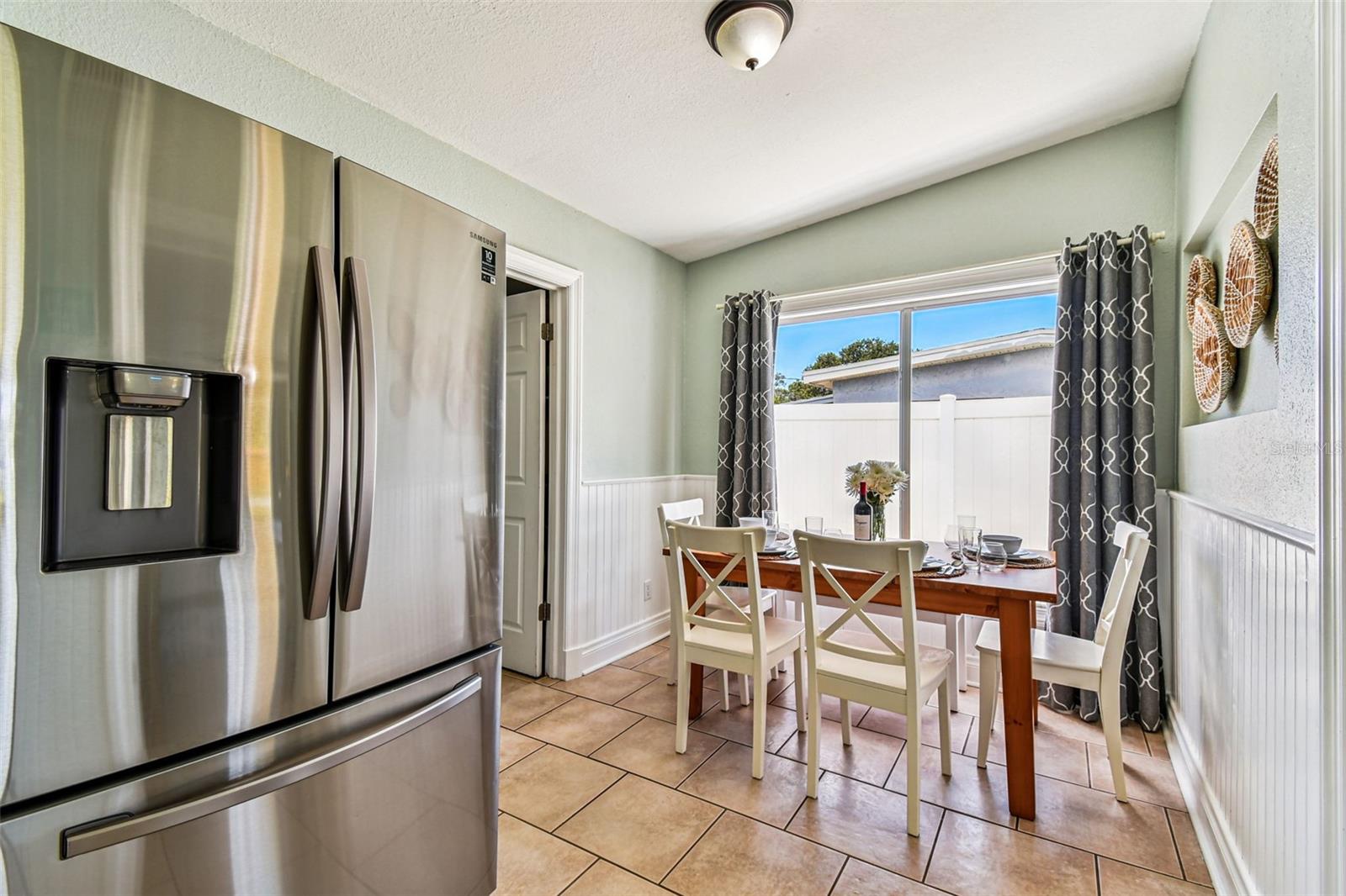 Image 13 of 51 For 10944 106th Avenue