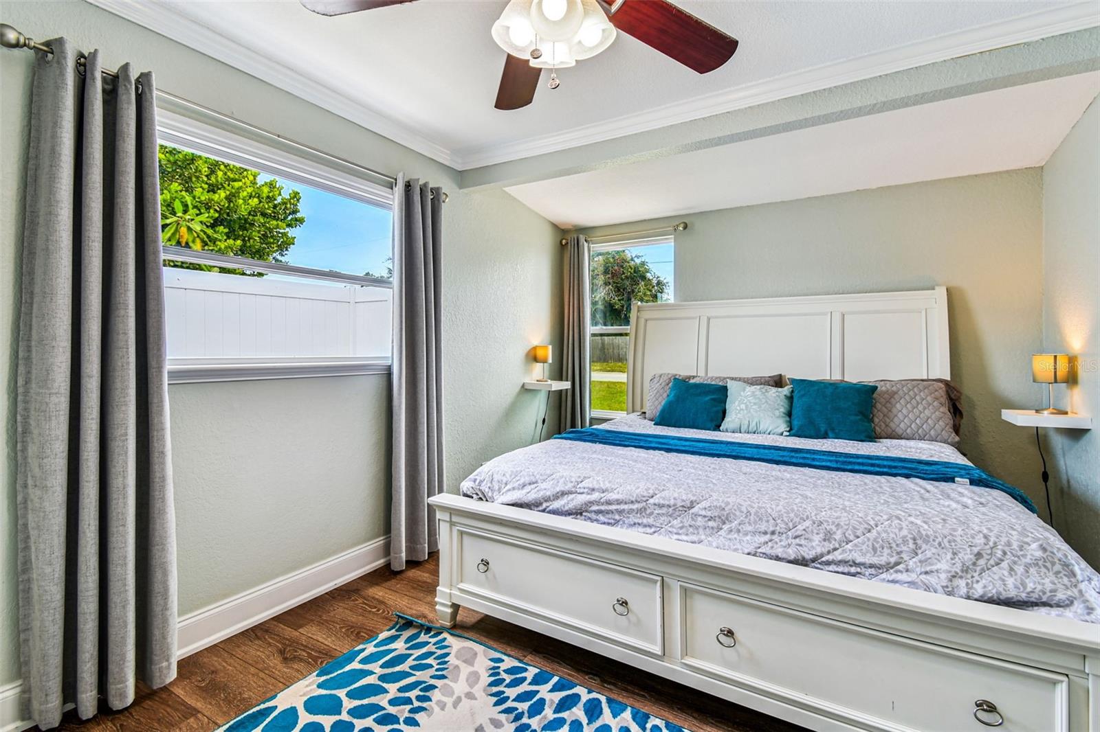 Image 16 of 51 For 10944 106th Avenue