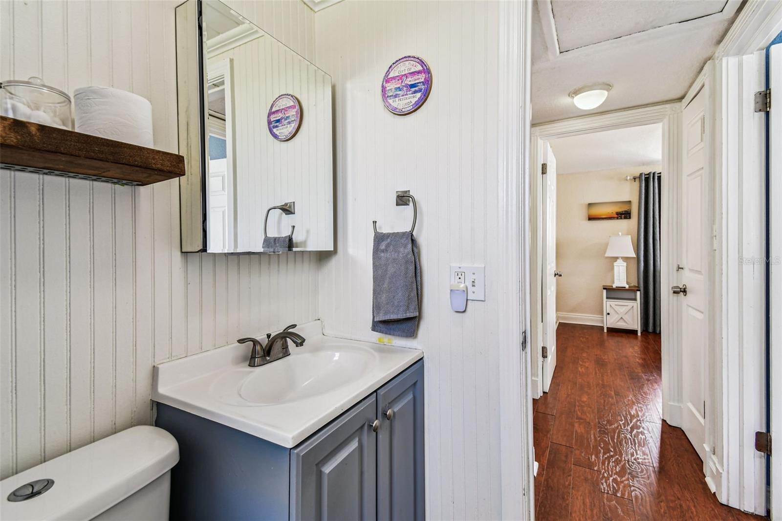 Image 21 of 51 For 10944 106th Avenue