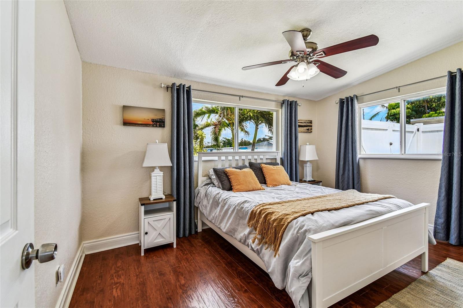 Image 22 of 51 For 10944 106th Avenue