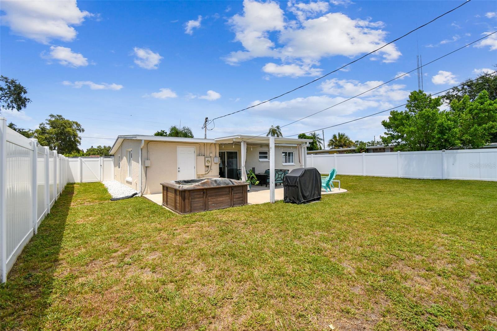 Image 43 of 51 For 10944 106th Avenue