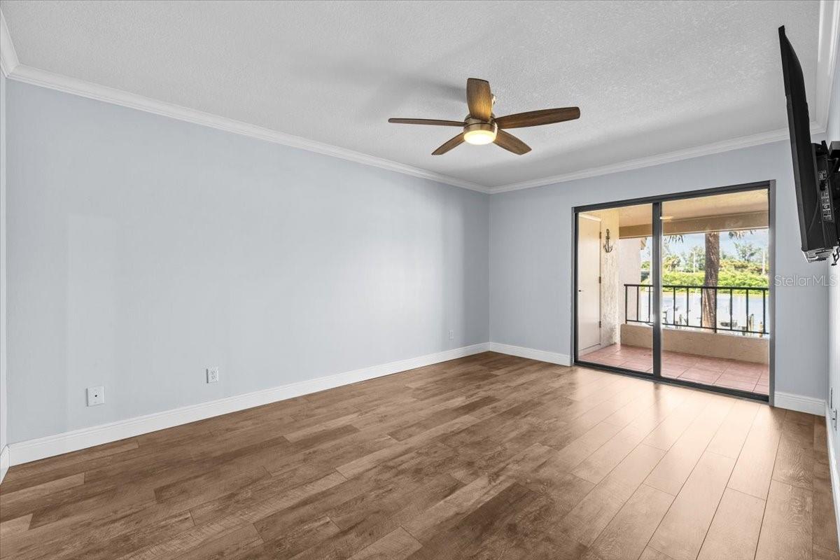 Image 22 of 40 For 4780 Brittany Drive S 111