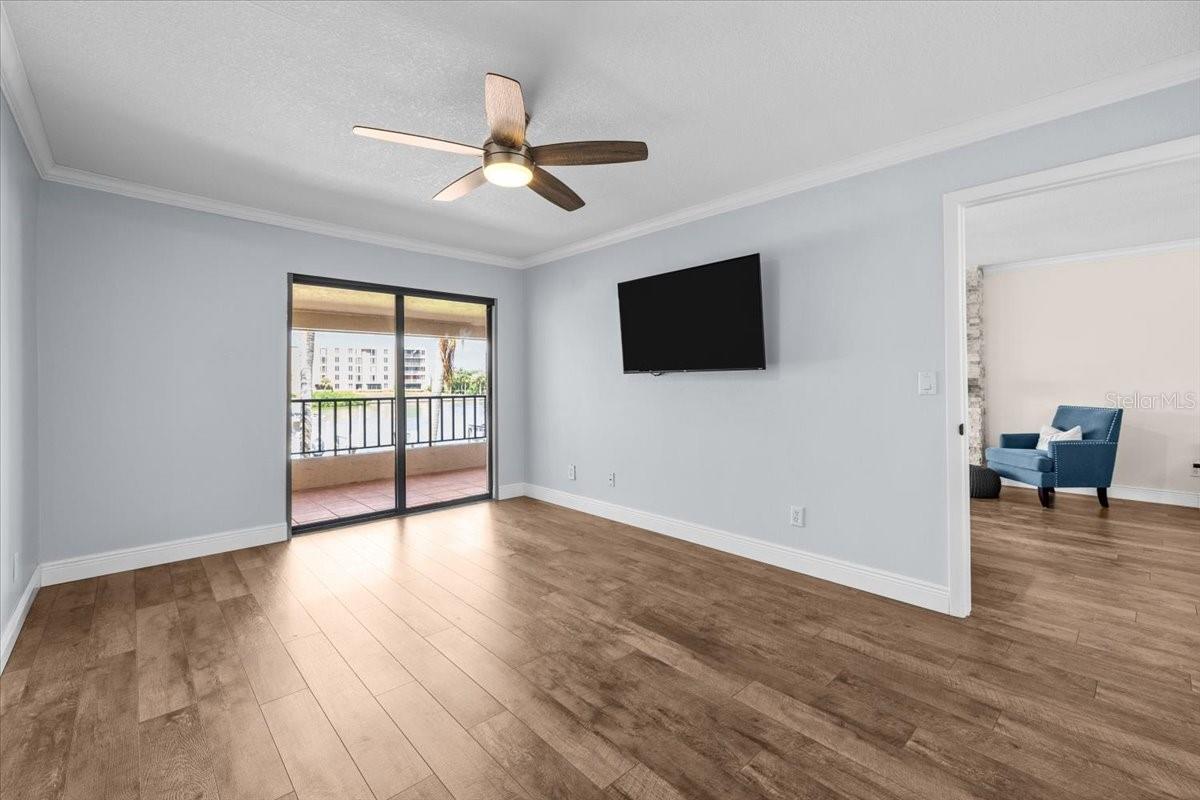 Image 23 of 40 For 4780 Brittany Drive S 111