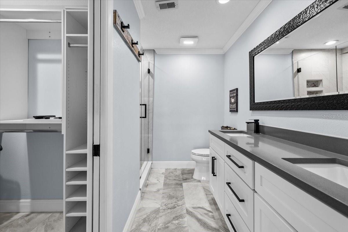 Image 26 of 40 For 4780 Brittany Drive S 111