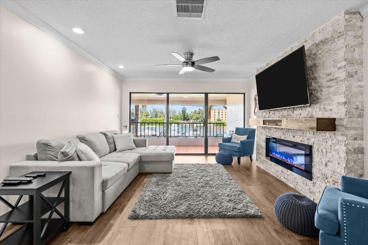 Image 3 of 40 For 4780 Brittany Drive S 111