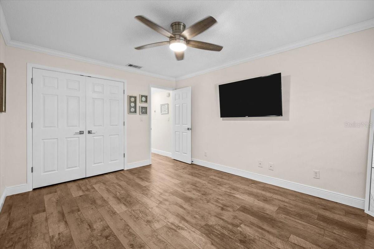 Image 35 of 40 For 4780 Brittany Drive S 111