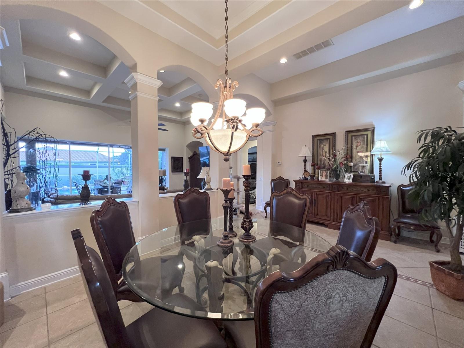 Image 13 of 43 For 10644 Garda Drive