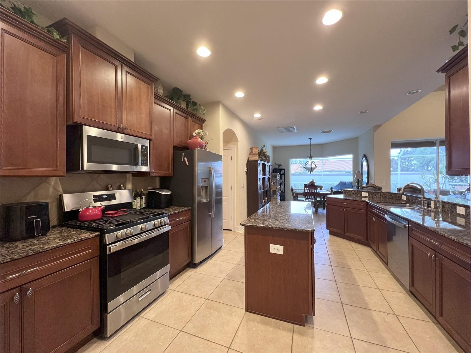 Image 20 of 43 For 10644 Garda Drive