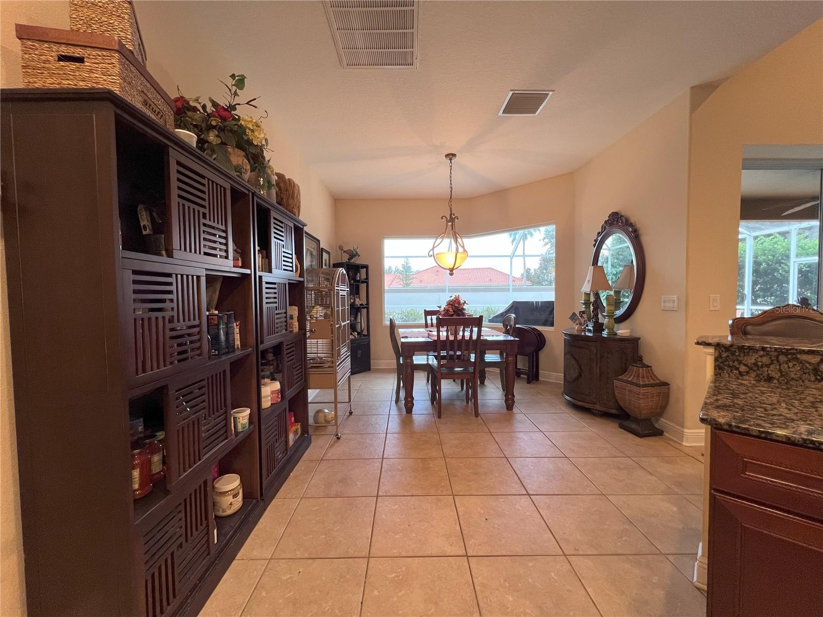 Image 21 of 43 For 10644 Garda Drive