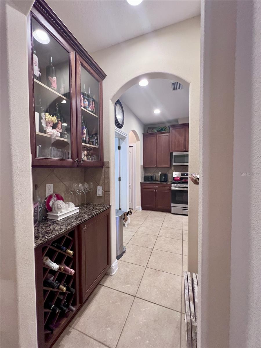 Image 23 of 43 For 10644 Garda Drive