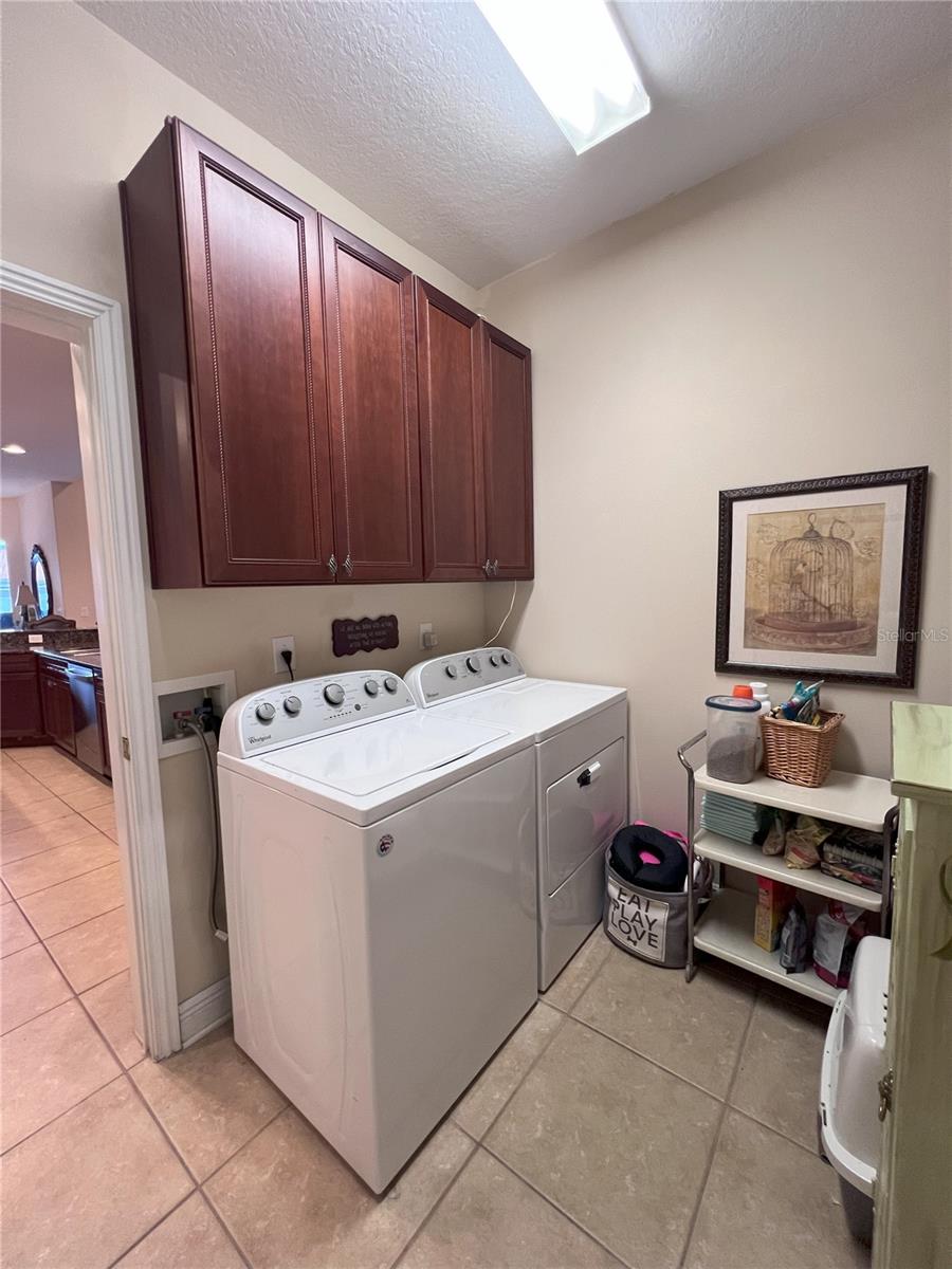 Image 36 of 43 For 10644 Garda Drive