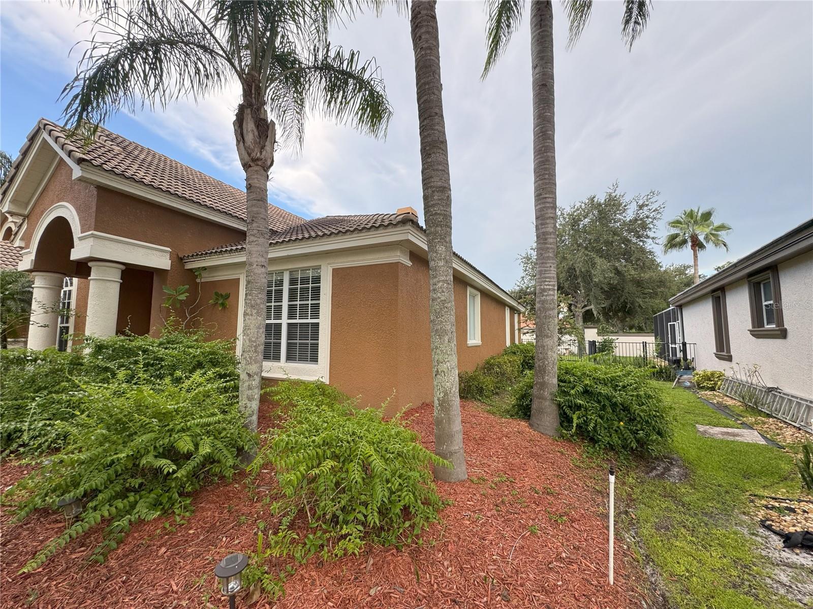 Image 4 of 43 For 10644 Garda Drive