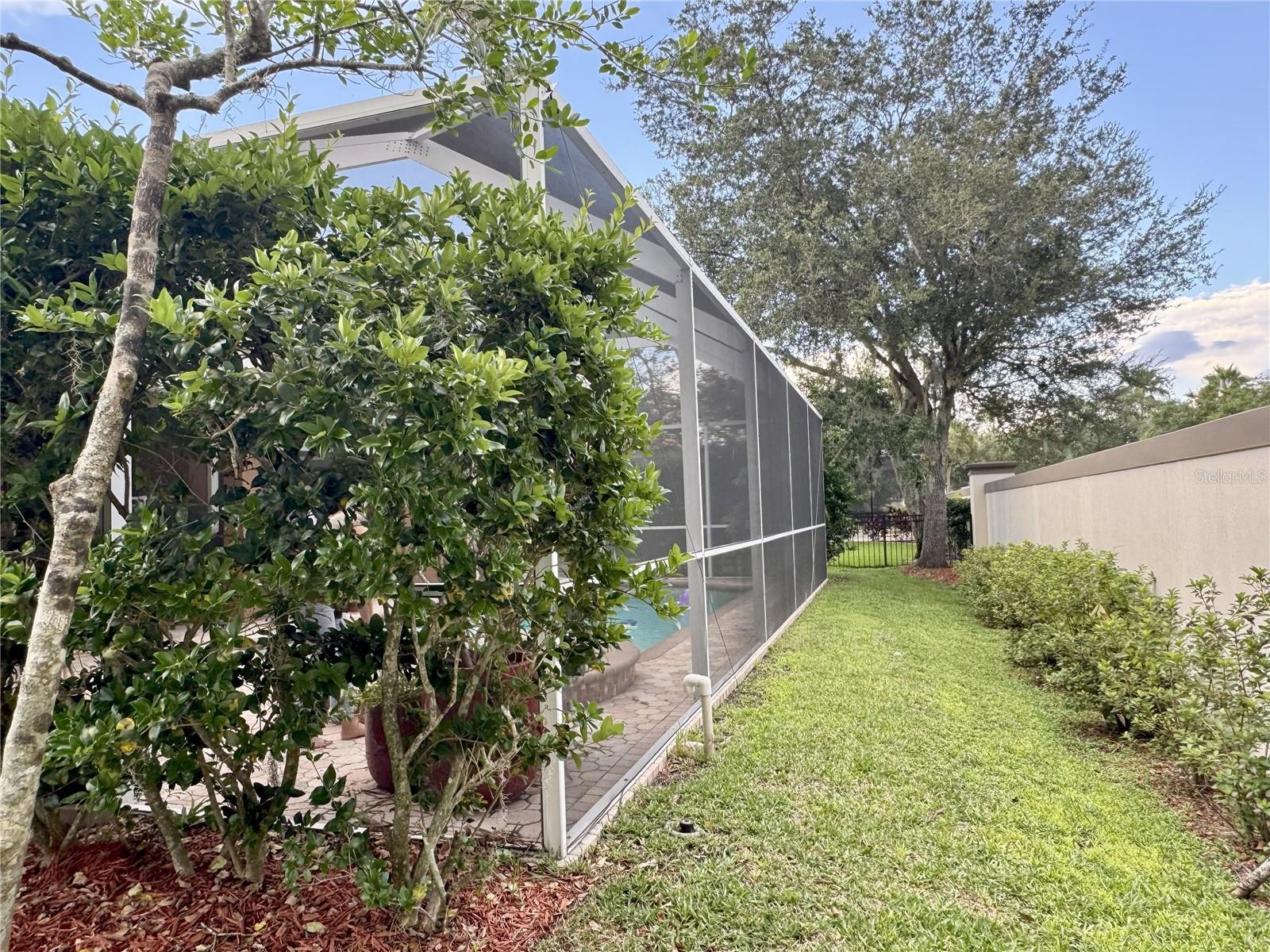 Image 8 of 43 For 10644 Garda Drive
