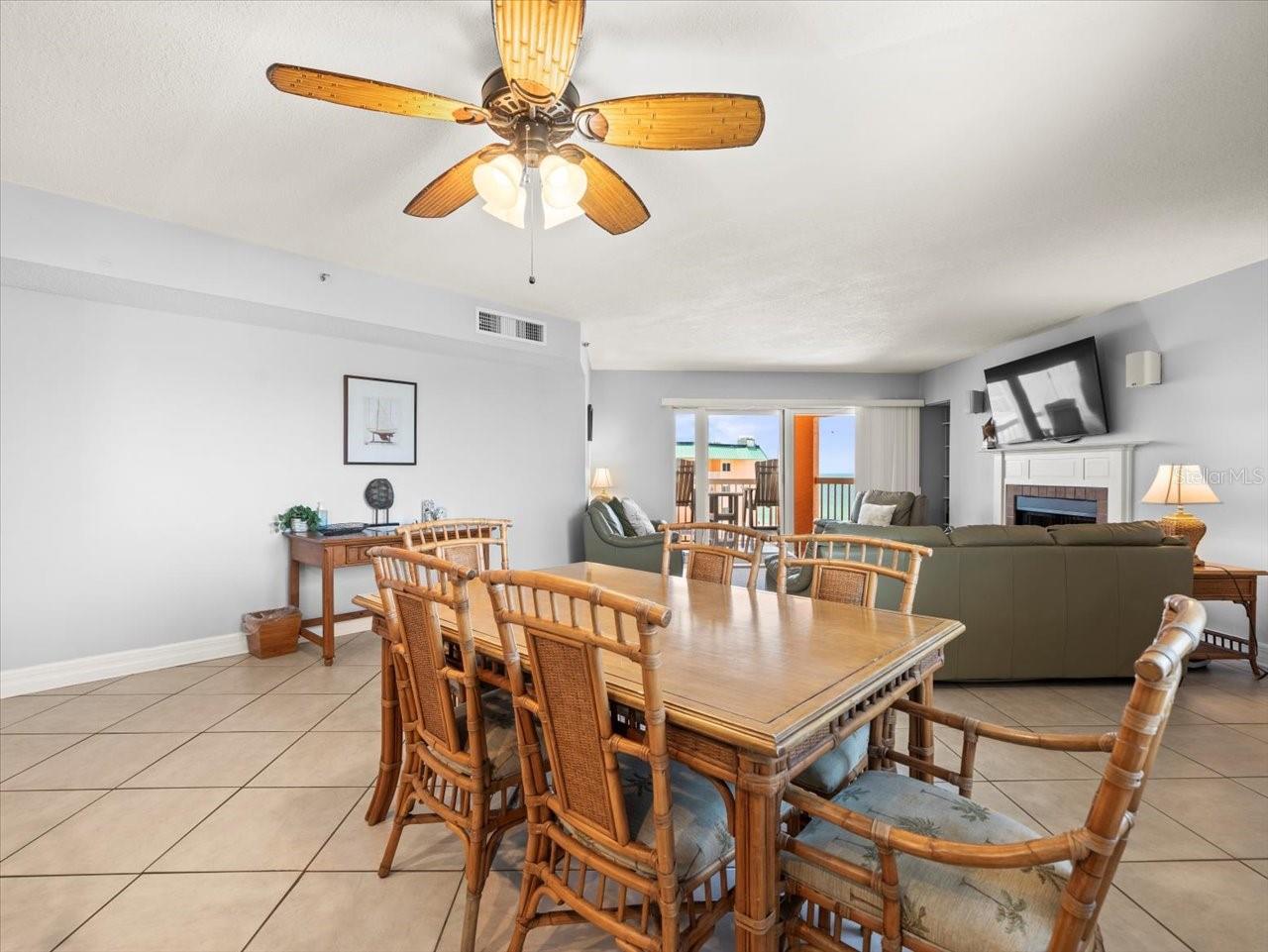 Image 24 of 53 For 18400 Gulf Boulevard 2506