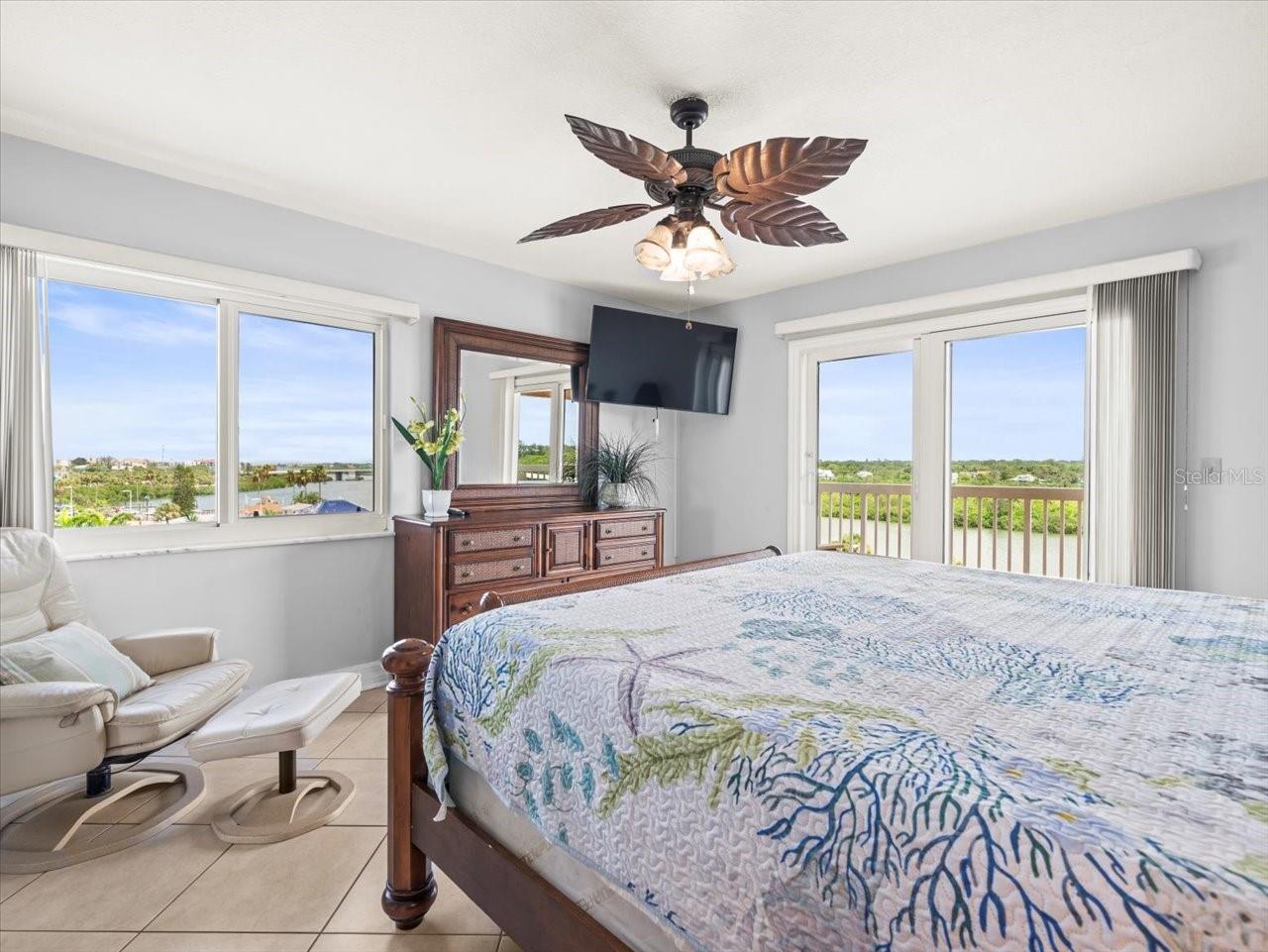 Image 29 of 53 For 18400 Gulf Boulevard 2506