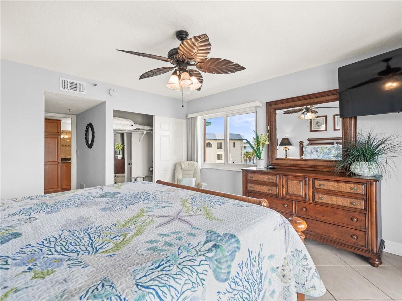 Image 30 of 53 For 18400 Gulf Boulevard 2506