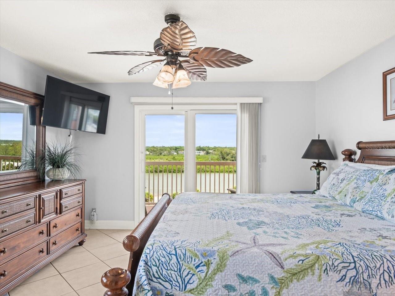 Image 31 of 53 For 18400 Gulf Boulevard 2506