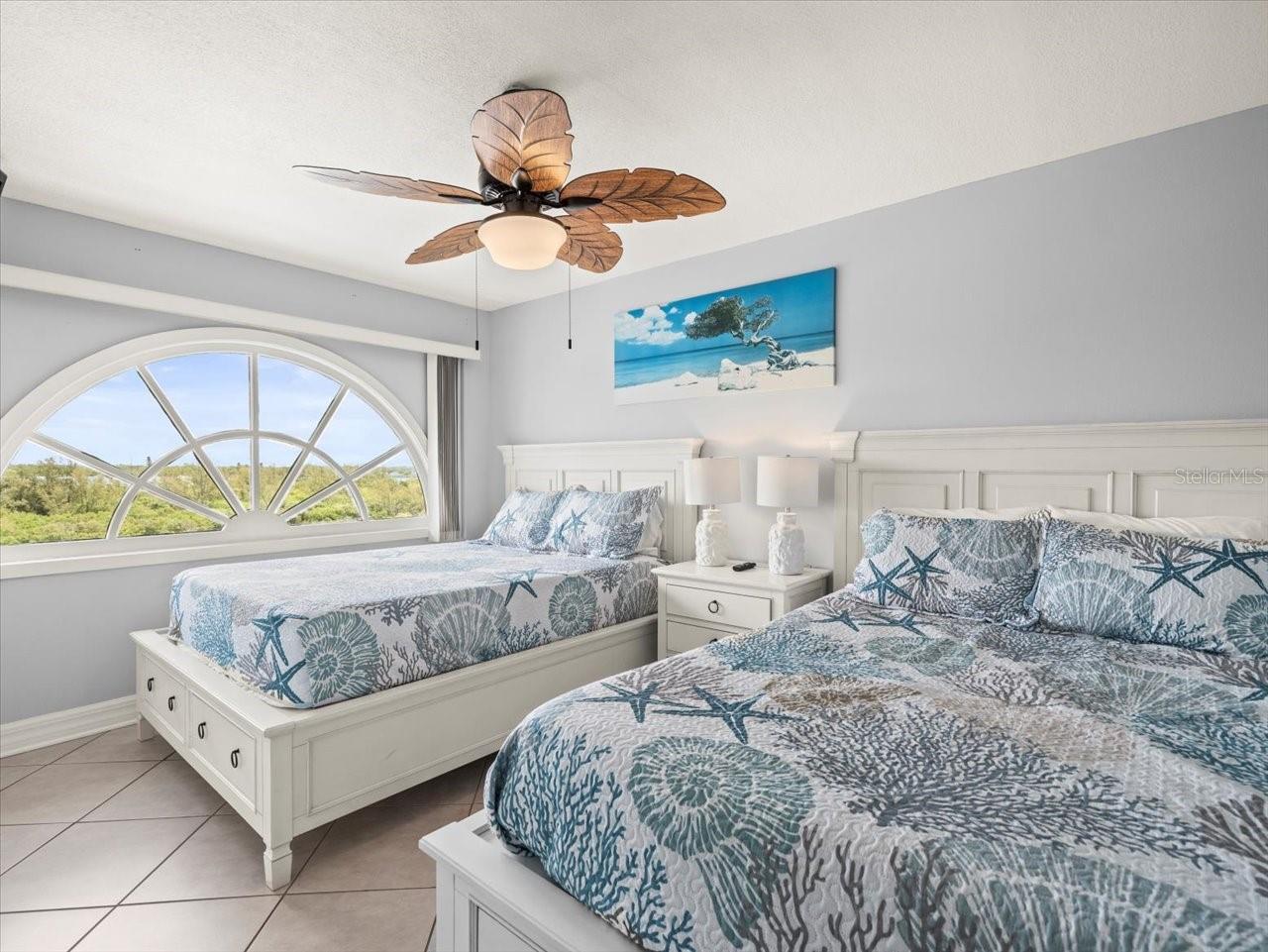 Image 36 of 53 For 18400 Gulf Boulevard 2506