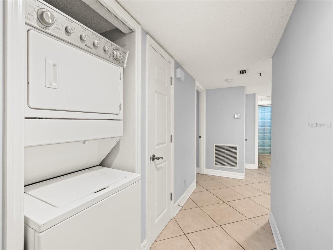 Image 39 of 53 For 18400 Gulf Boulevard 2506