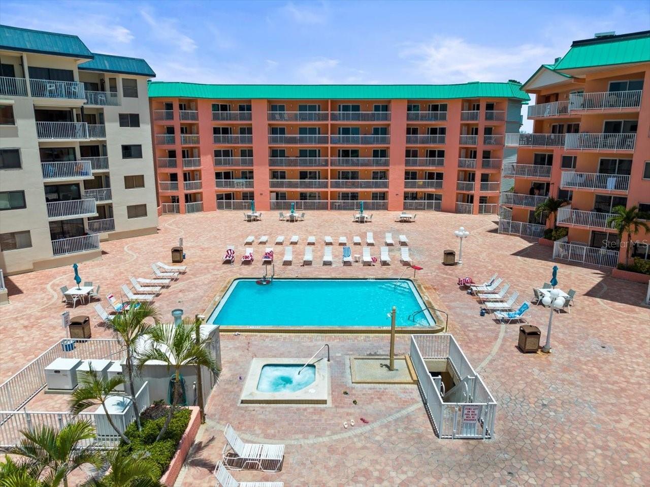 Image 42 of 53 For 18400 Gulf Boulevard 2506