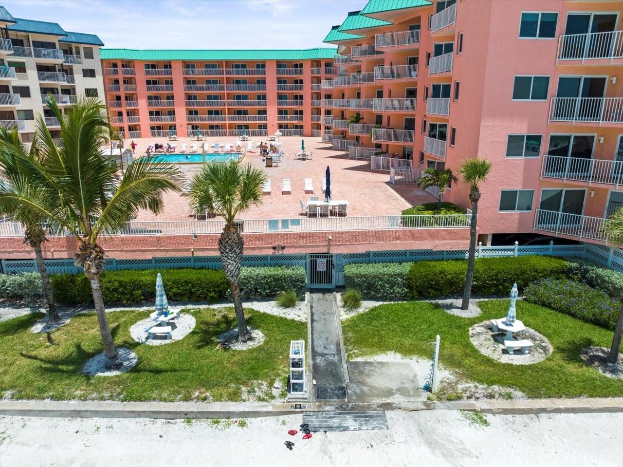 Image 45 of 53 For 18400 Gulf Boulevard 2506