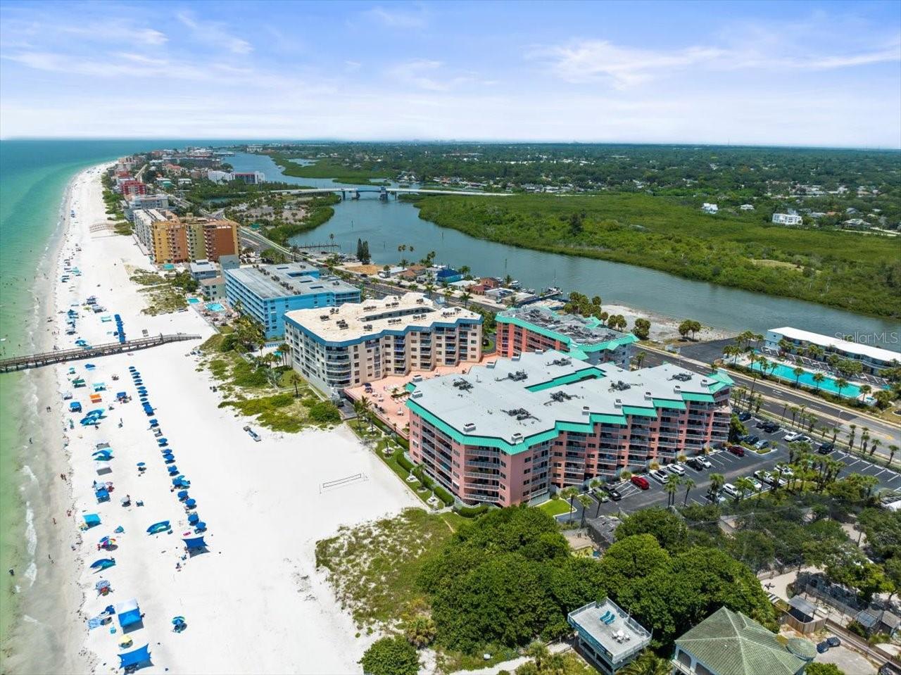 Image 47 of 53 For 18400 Gulf Boulevard 2506