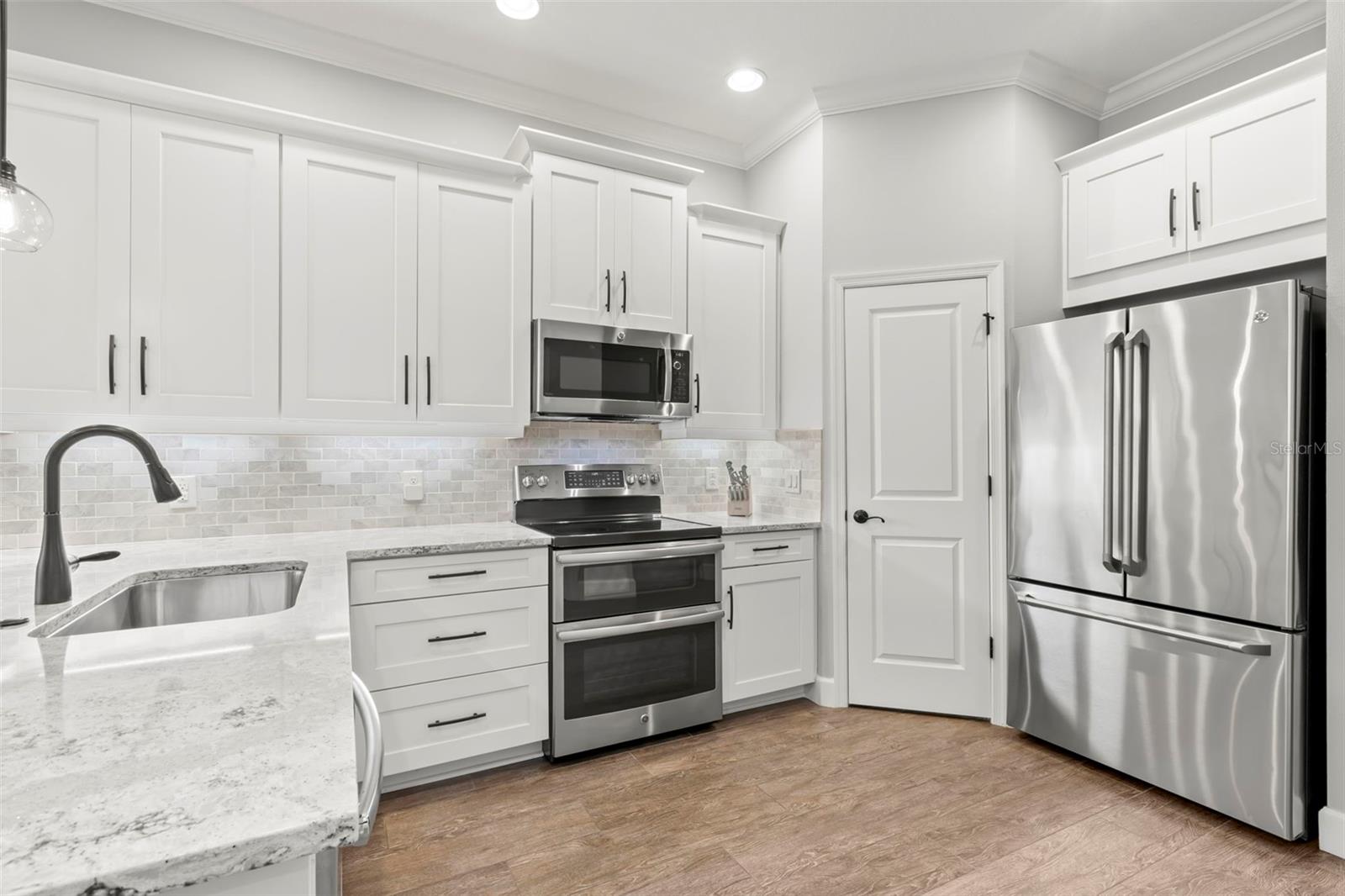 Image 17 of 66 For 3155 Moorings Drive S