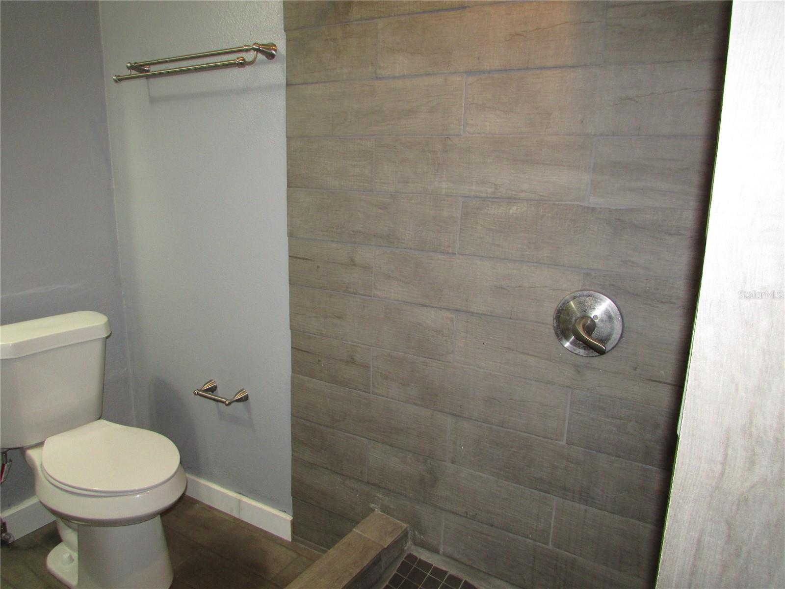 Image 15 of 25 For 12715 Raeburn Way