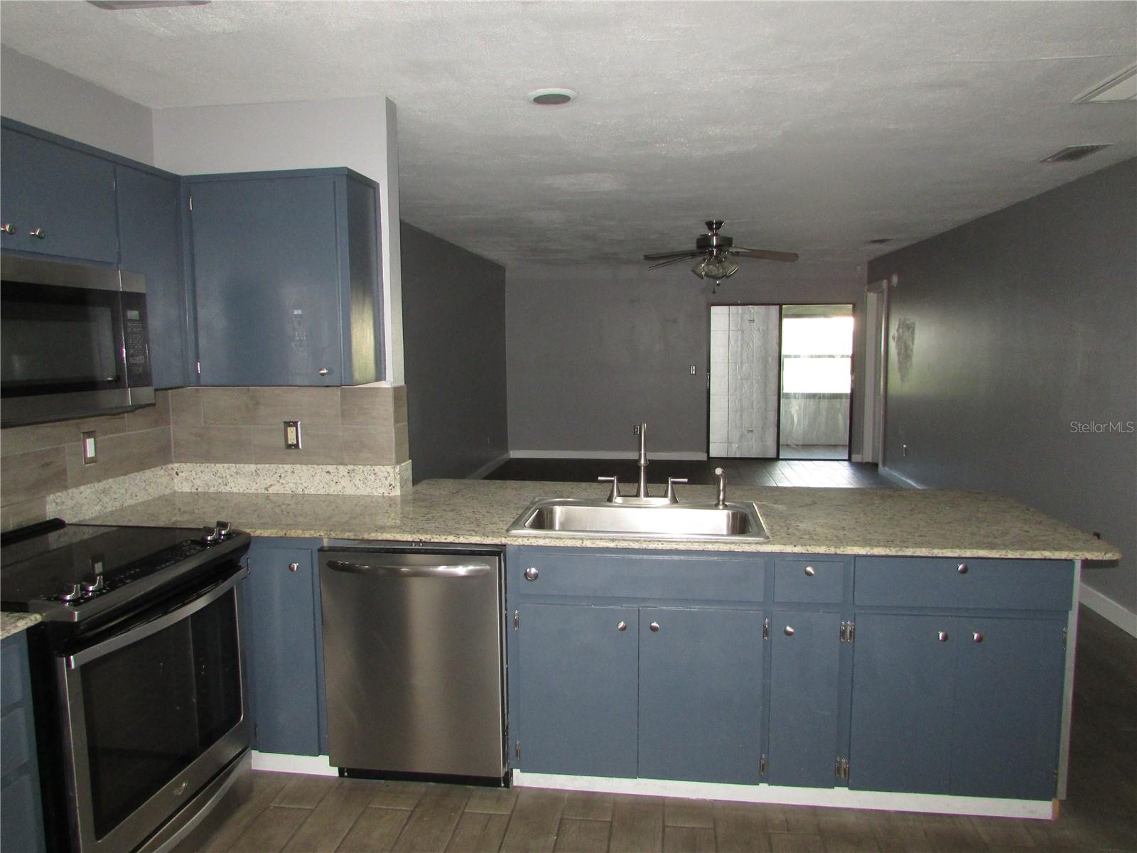 Image 5 of 25 For 12715 Raeburn Way