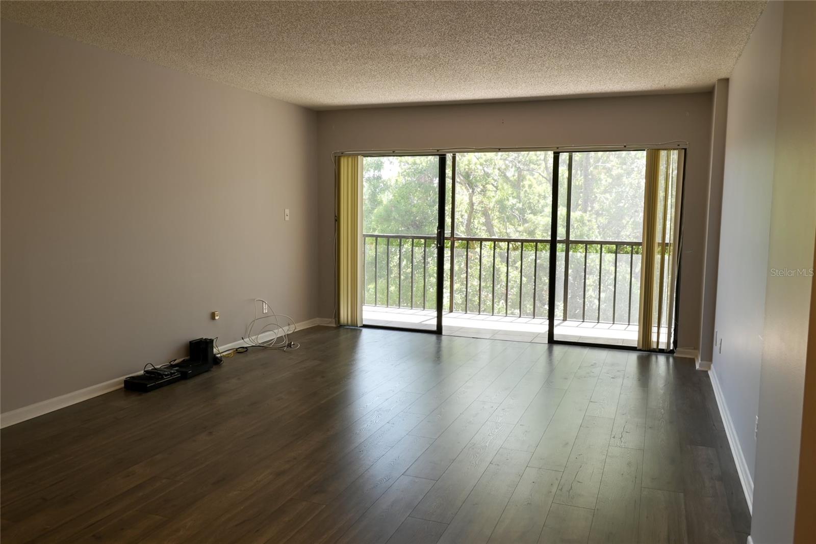 Image 4 of 17 For 2800 Cove Cay Drive 5d