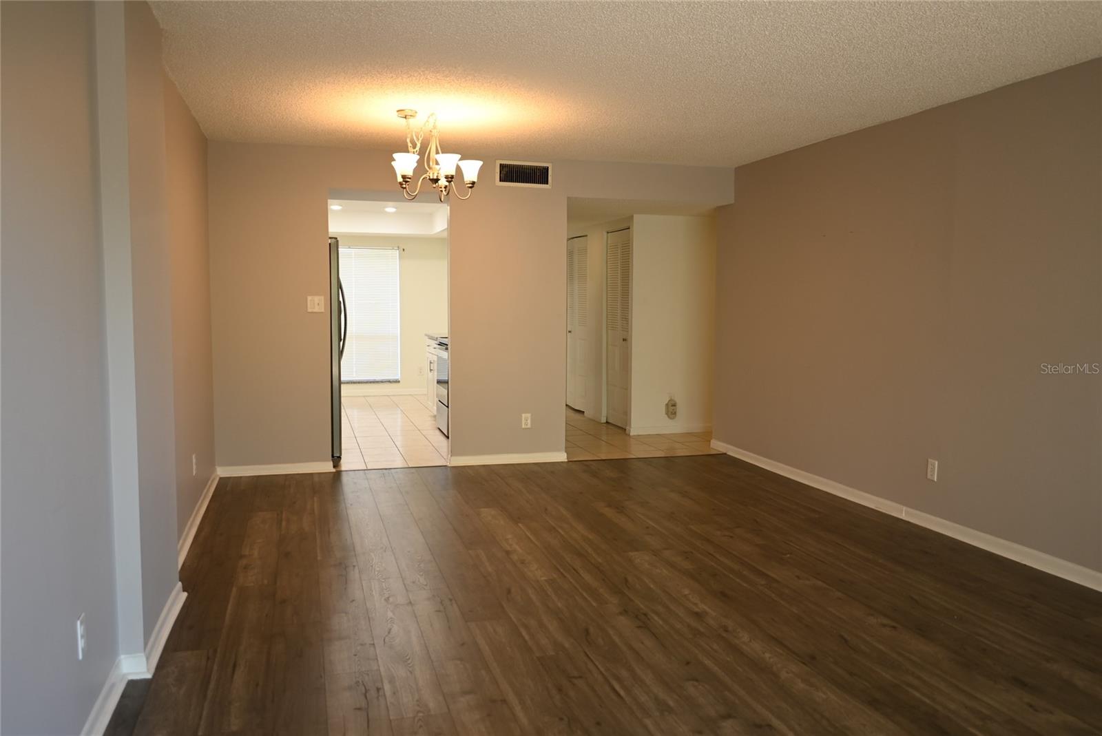 Image 5 of 17 For 2800 Cove Cay Drive 5d