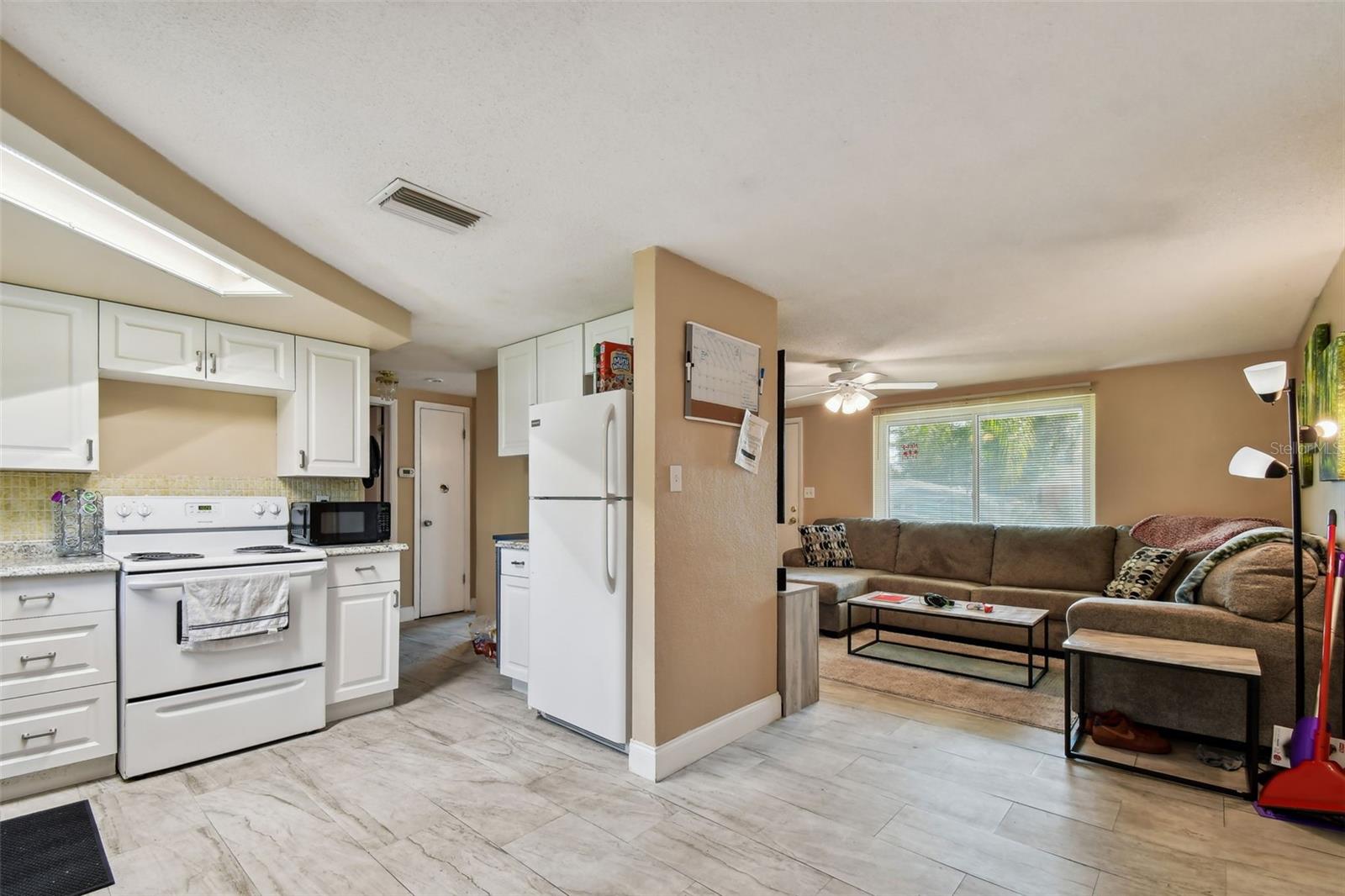 Image 3 of 6 For 9715 Gray Fox Lane