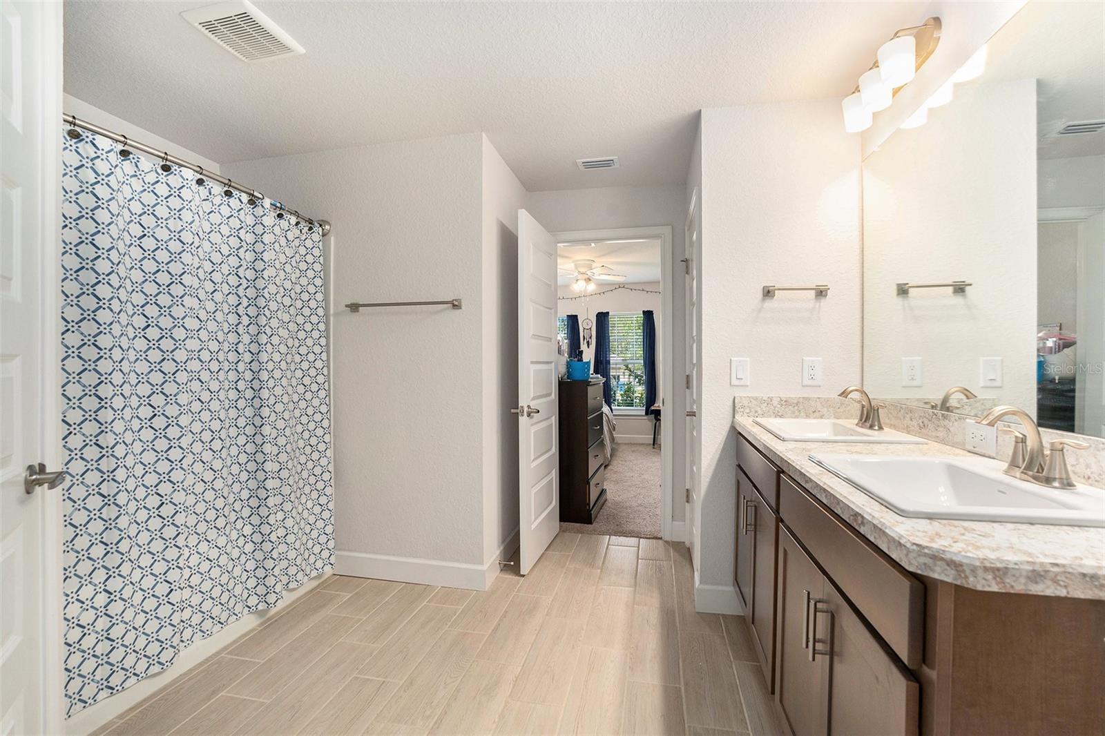 Image 14 of 19 For 5438 Coral Reef Court