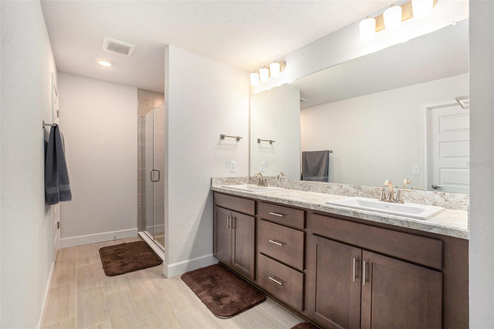 Image 5 of 19 For 5438 Coral Reef Court