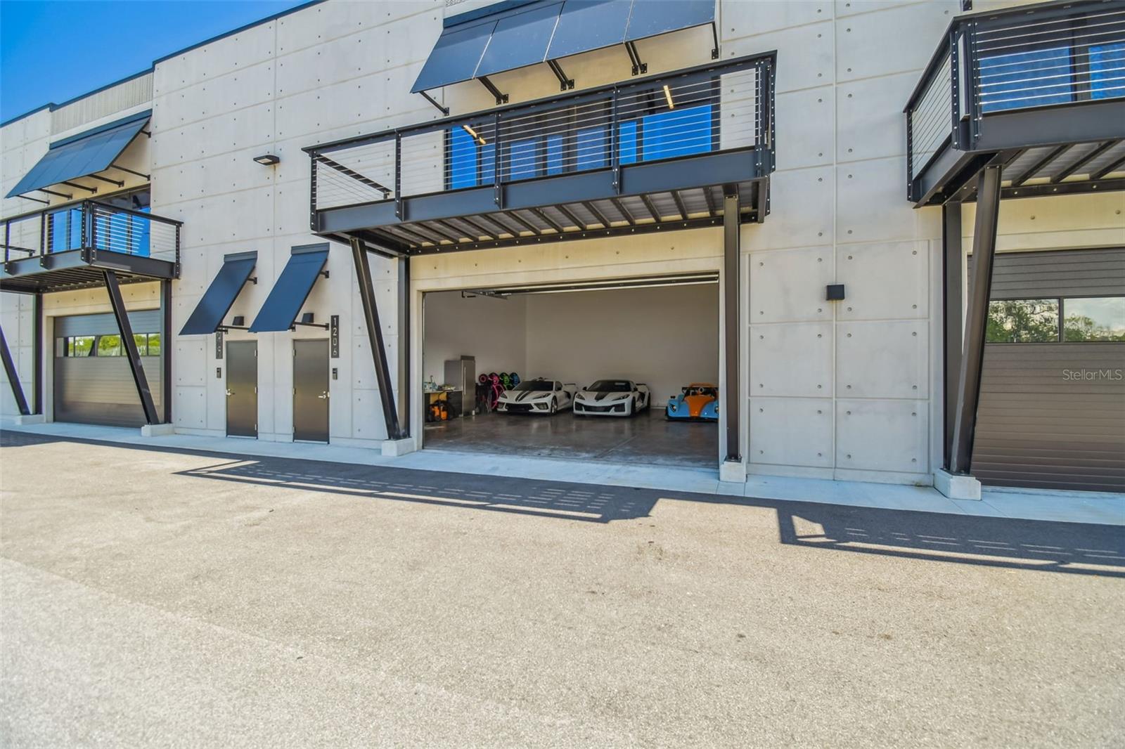 Image 6 of 46 For 6500 Motor Enclave Way 1206