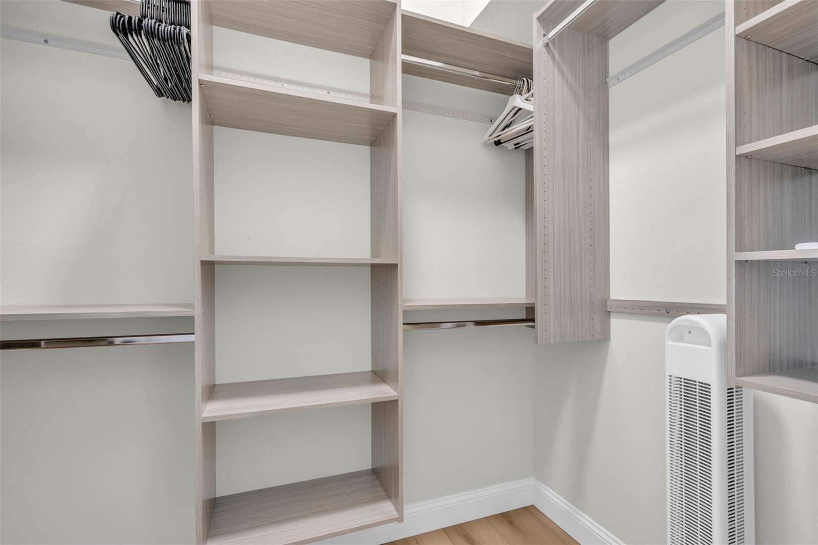 Image 21 of 41 For 109 16th Street