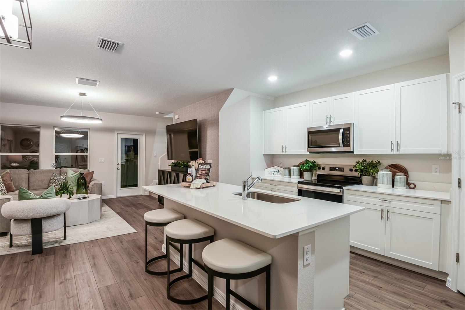 Image 4 of 25 For 3707 King Hill Drive