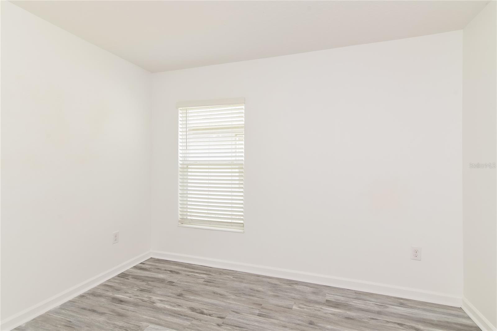 Image 13 of 20 For 1349 Lucerne Loop Road Ne