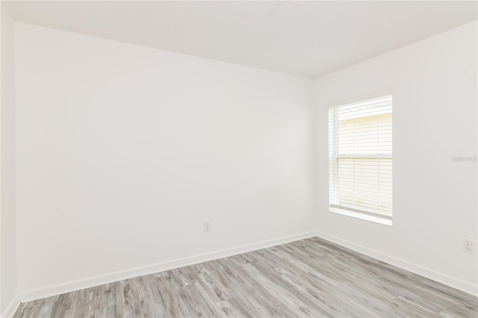 Image 18 of 20 For 1349 Lucerne Loop Road Ne
