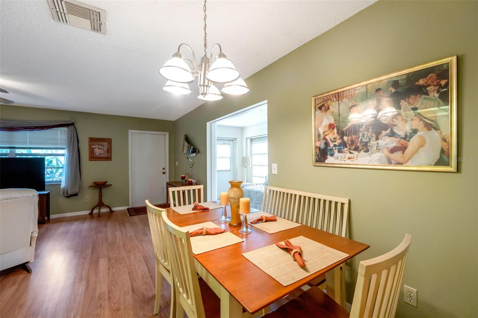 Image 4 of 24 For 1814 Foxhunt Drive A