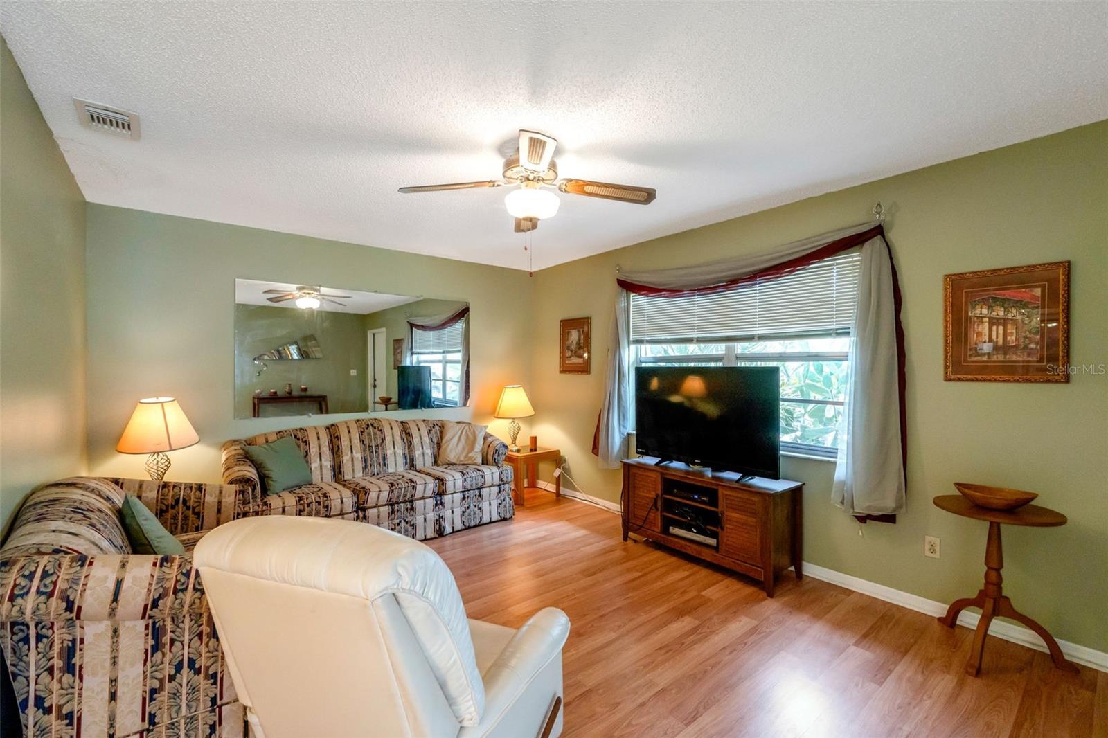 Image 5 of 24 For 1814 Foxhunt Drive A