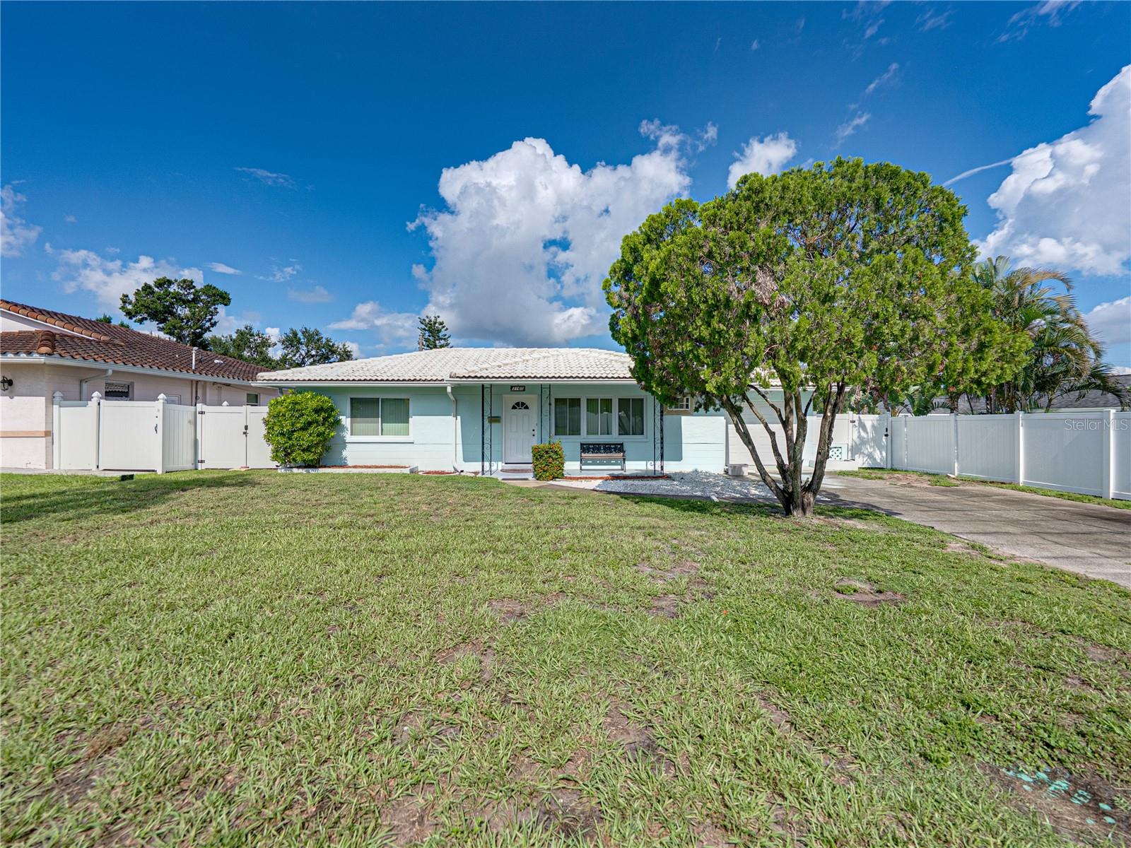 Image 25 of 50 For 3160 52nd Street N