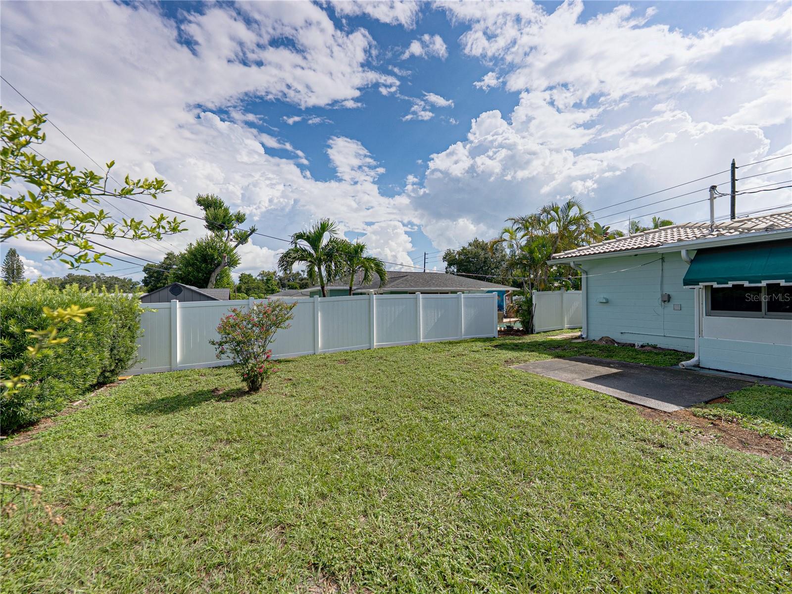 Image 33 of 50 For 3160 52nd Street N