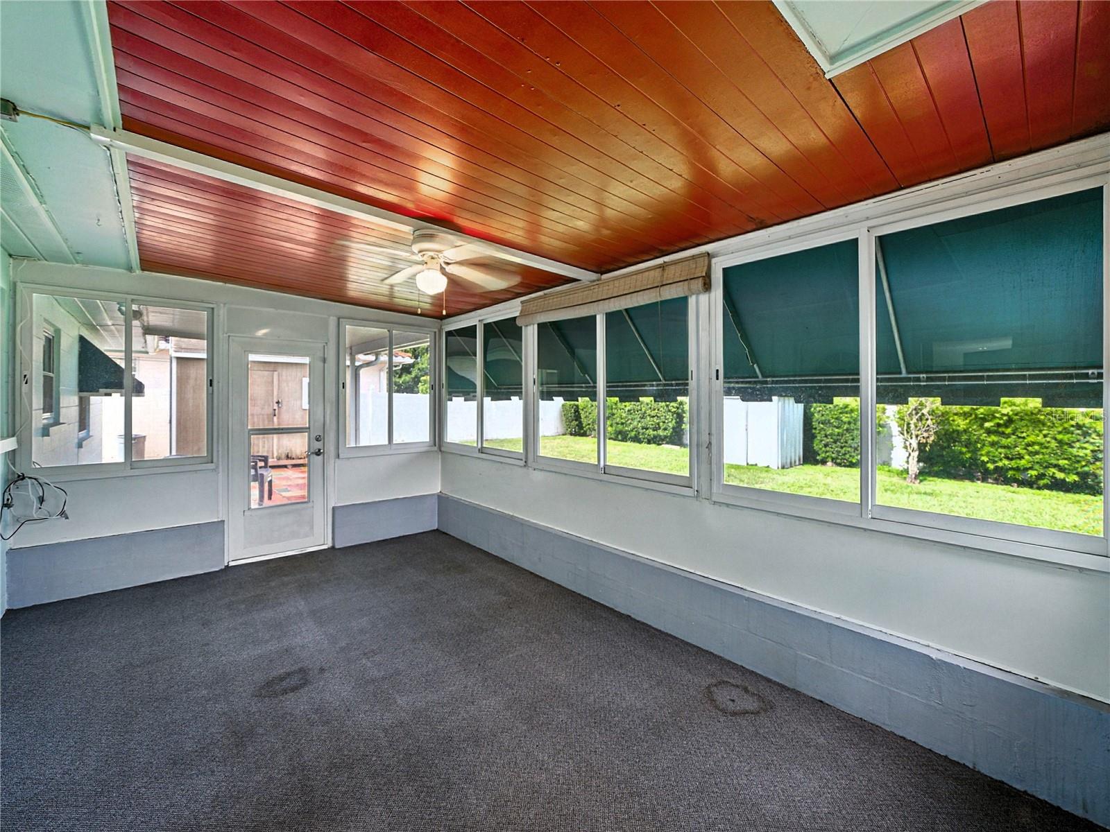 Image 4 of 50 For 3160 52nd Street N