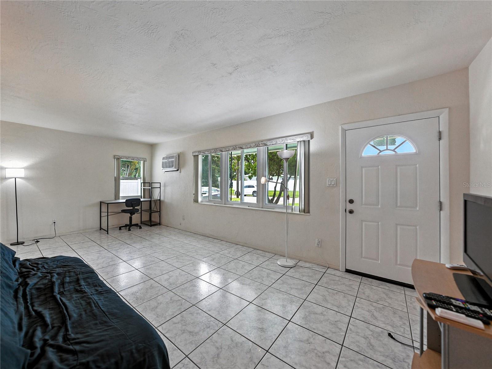 Image 8 of 50 For 3160 52nd Street N