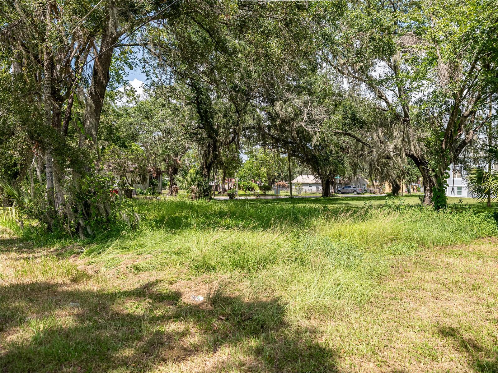 Image 6 of 10 For 901 Warren Street