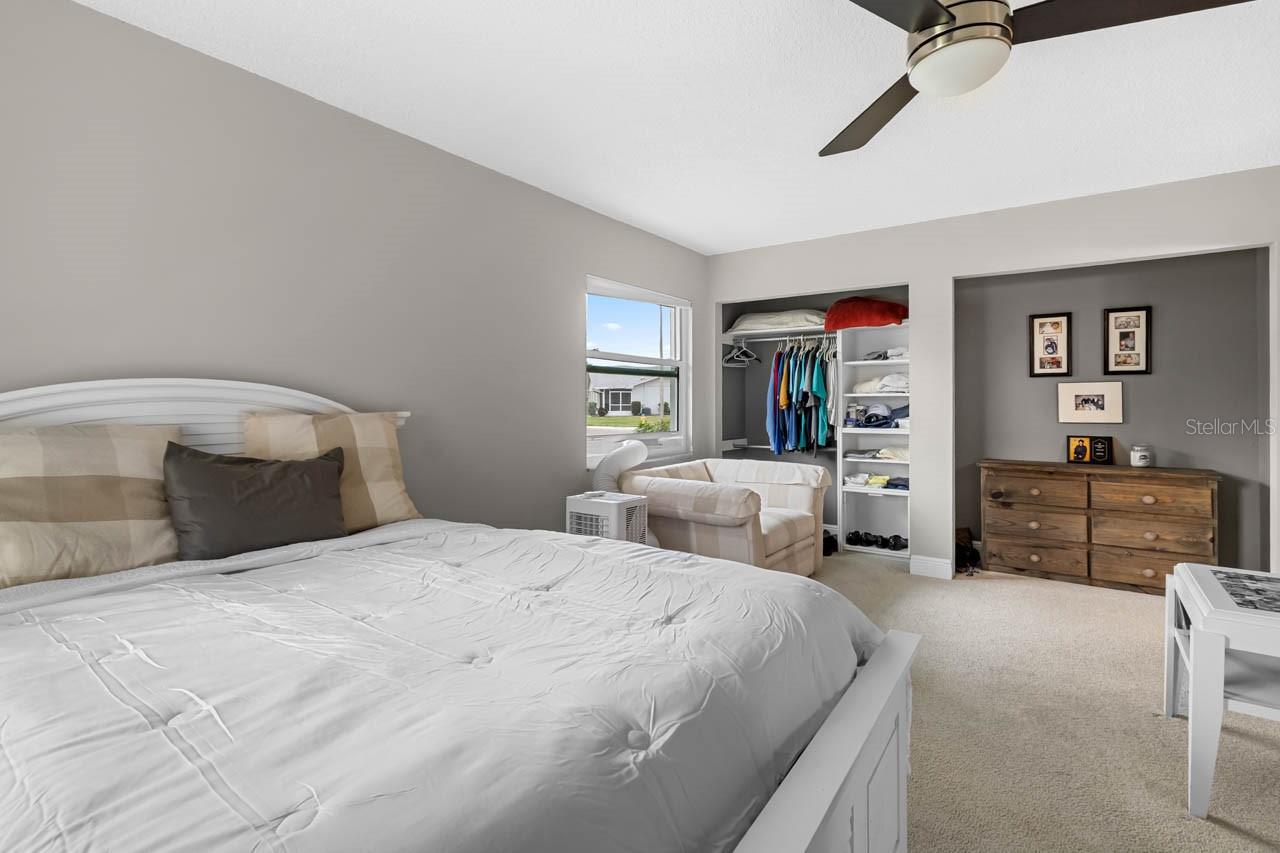 Image 22 of 26 For 226 Gloucester Boulevard 400