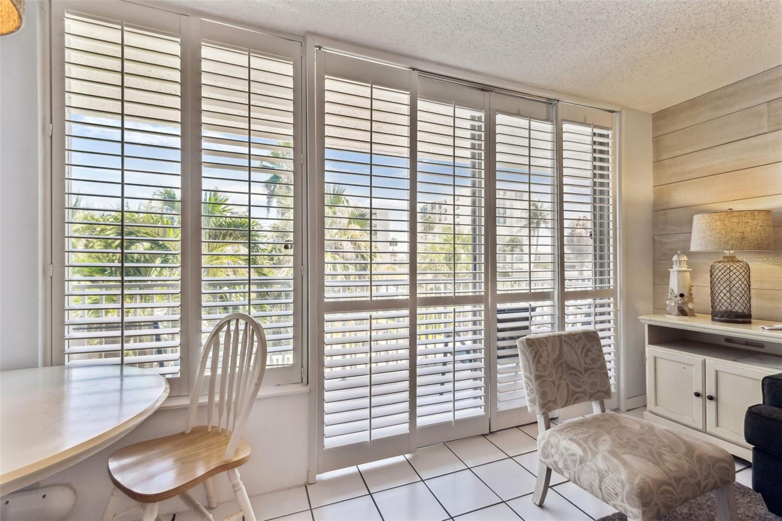 Image 19 of 50 For 800 Bayway Boulevard 17